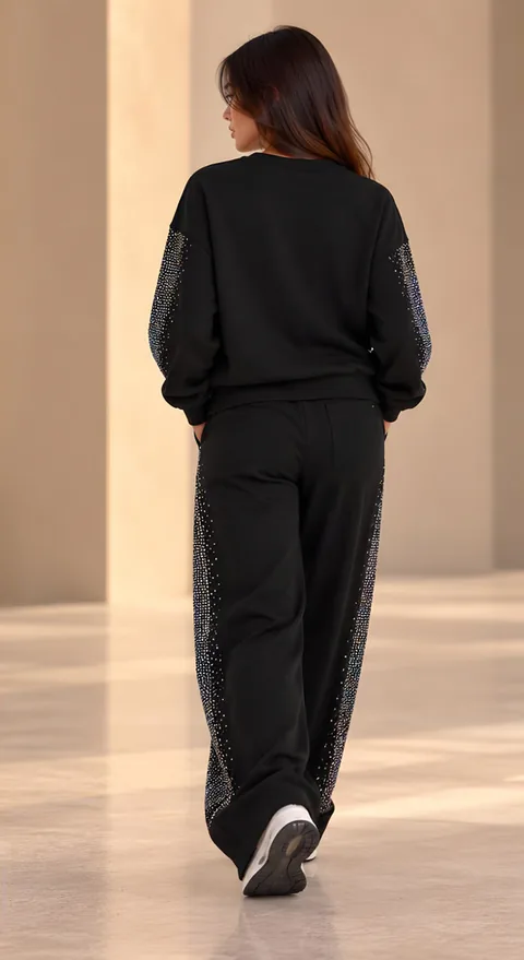 Black sweatshirt and trousers with crystals, back